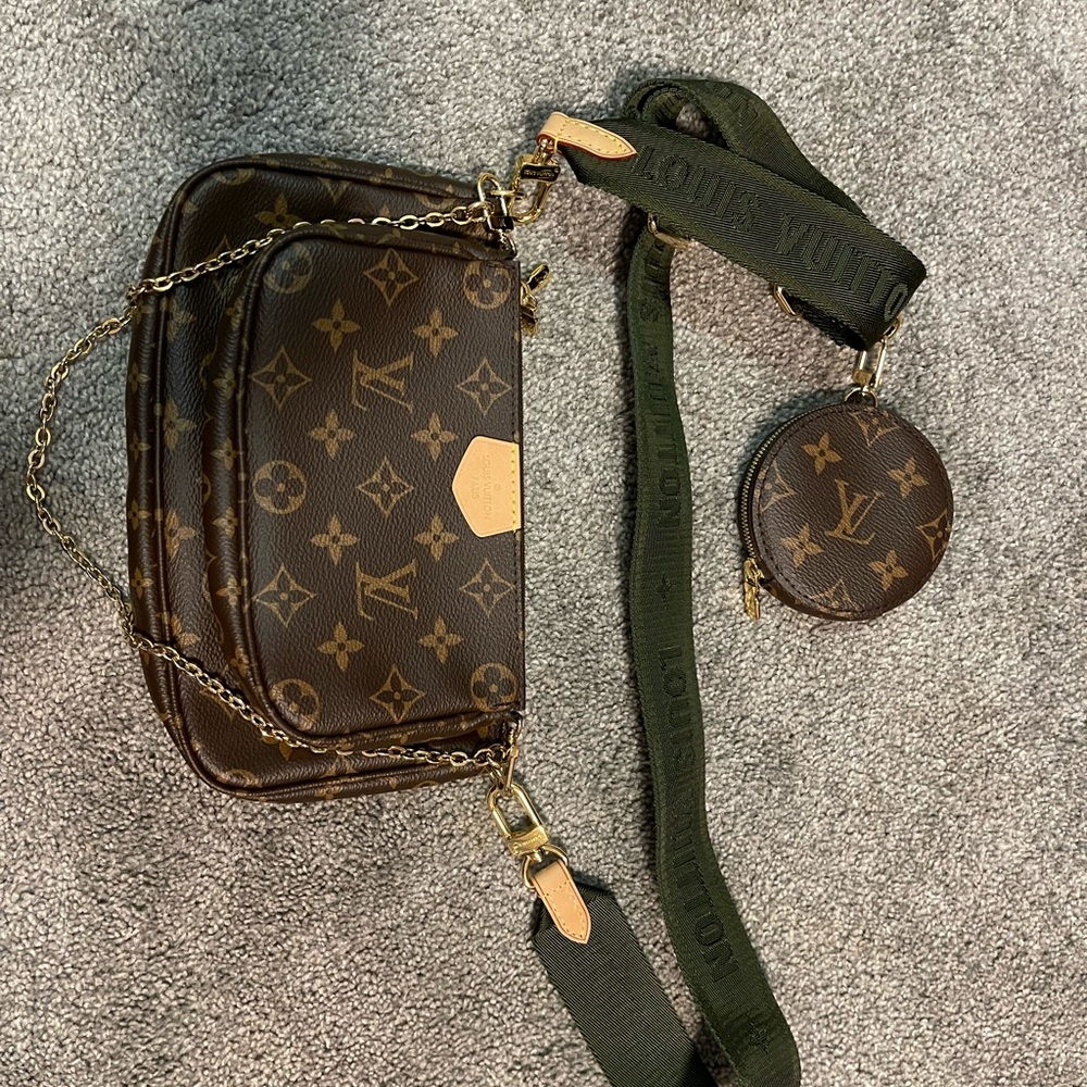 Louis Vuitton MULTI POCHETTE ACCESSOIRES
